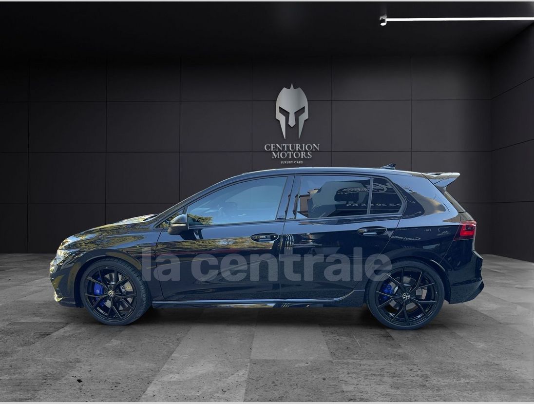 VOLKSWAGEN GOLF VIII R